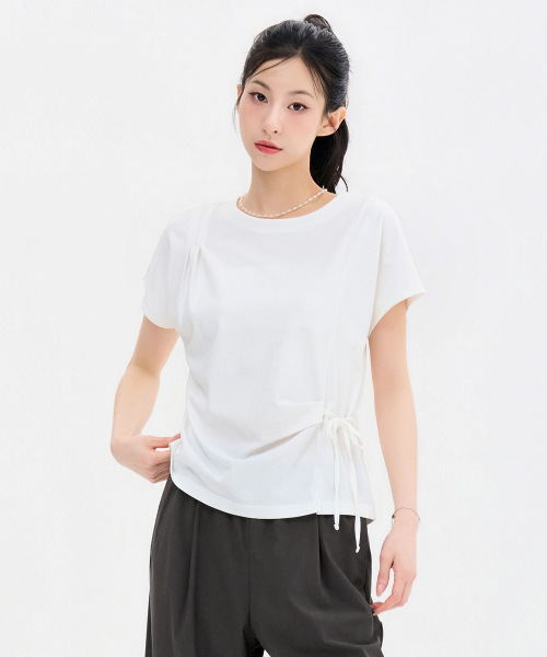 CHASECULT(チェイスカルト)の「レディース ネック変形ストリング 半袖Tシャツ-FBRG5866D0A(Tシャツ/カットソー・レディース・アイボリー・85/90)」の1枚目の写真