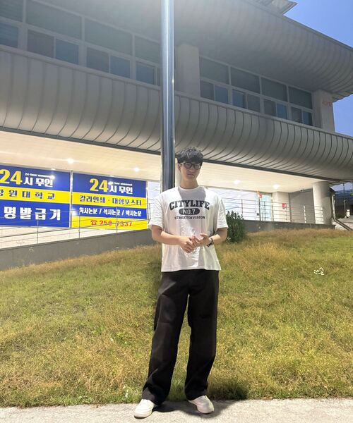 URBAN PLAYERS(アーバンプレイヤーズ)の「シーエルプリント半袖Tシャツ (2COLOR)(Tシャツ/カットソー・レディース・ブラック/ホワイト・MEDIUM/LARGE/X-LARGE)」の3枚目の写真