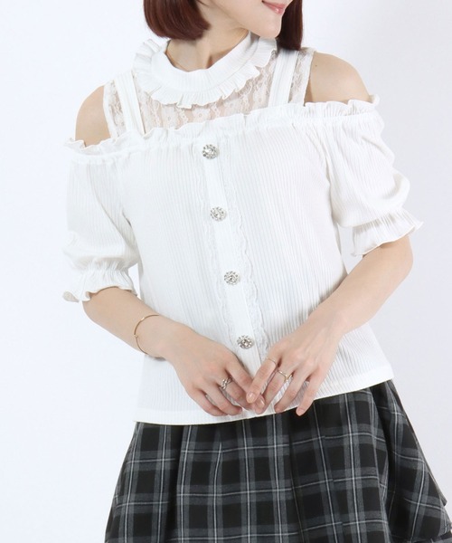 Salong hameu(サロン ハミュー)の「ビジューボタン レース使い オフショル風リブトップス/パフスリーブ 地雷系 量産型 ガーリー ホビ垢(その他トップス・レディース・オフホワイト/ブラック・M/L)」の5枚目の写真