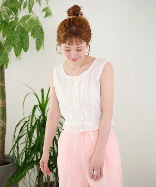 B.C STOCK(ベーセーストック)の「【ZOZO先行販売】手洗い可 / Gleamy / グリーミー レースノースリブラウス(シャツ/ブラウス・レディース・ブルー系その他/ホワイト/ブラック・FREE)」の14枚目の写真