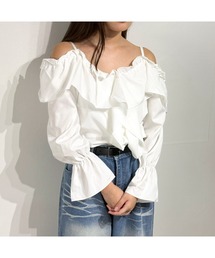 ボリュームフリル×オフショルダーデザインホワイトブラウス
