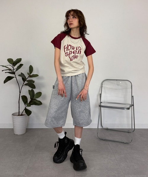 mellomela.(メロメラ)の「ビッグロゴラグランTシャツ(Tシャツ/カットソー・レディース・ブラック/レッド・FREE)」の12枚目の写真