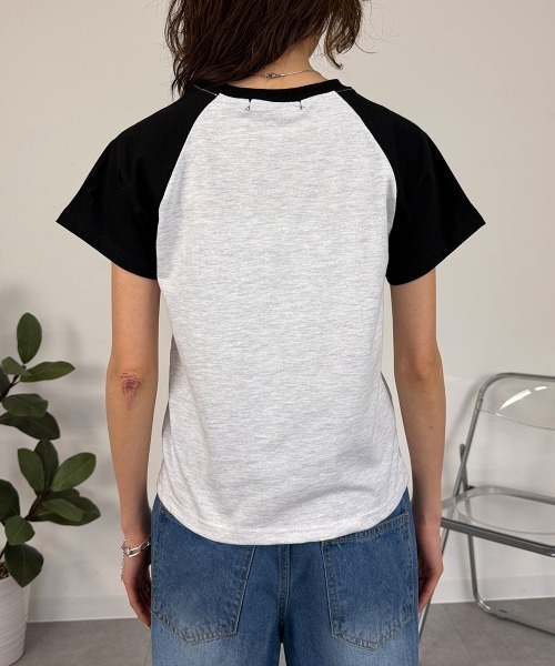 mellomela.(メロメラ)の「ビッグロゴラグランTシャツ(Tシャツ/カットソー・レディース・ブラック/レッド・FREE)」の18枚目の写真