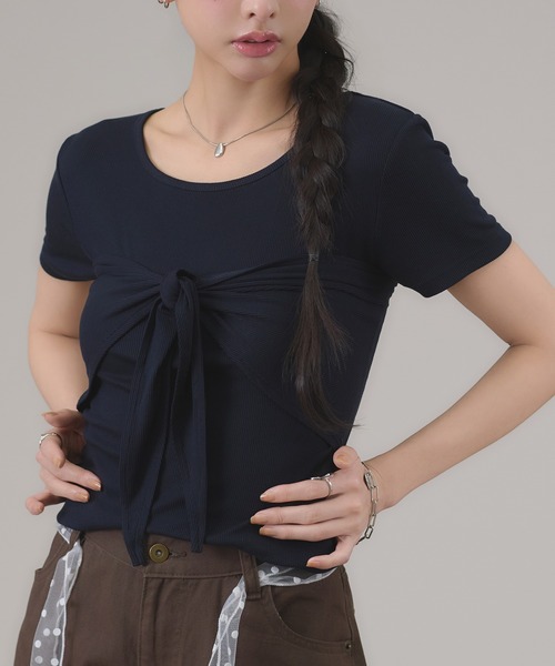 apres jour mignon(アプレジュールミニョン)の「スカーフ付きトップス(Tシャツ/カットソー・レディース・モカ/ネイビー/オフホワイト・LARGE/フリー)」の3枚目の写真