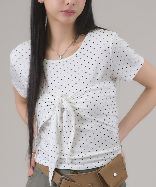 apres jour mignon(アプレジュールミニョン)の「スカーフ付きトップス(Tシャツ/カットソー・レディース・モカ/ネイビー/オフホワイト・LARGE/フリー)」の1枚目の写真
