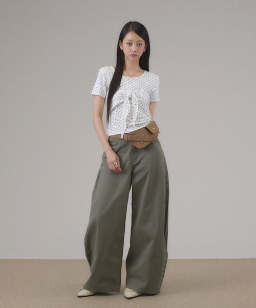 apres jour mignon(アプレジュールミニョン)の「スカーフ付きトップス(Tシャツ/カットソー・レディース・モカ/ネイビー/オフホワイト・LARGE/フリー)」の5枚目の写真