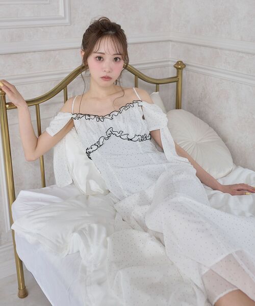 MAJESTIC LEGON（マジェスティックレゴン）の「リボンスリーブシフォンキャミワンピース（ワンピース・レディース・グリーン系その他/ホワイト系その他/レッド系その他2・MEDIUM/SMALL）」の12枚目の写真