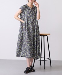 接触冷感レーヨンプリントギャザーワンピース ノースリーブ
