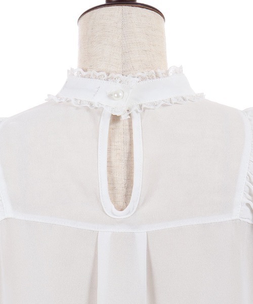 axes femme POETIQUE（アクシーズファムポエティック）の「チョーカー風フリルブラウス（シャツ/ブラウス・レディース・ホワイト/サックスブルー/ブラック・MEDIUM）」の9枚目の写真