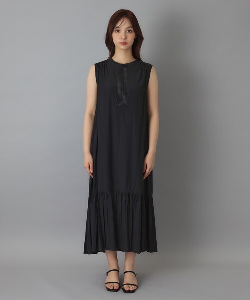 DRESSTERIOR（ドレステリア）の「【ウォッシャブル】ノースリーブギャザーヘムワンピース（ワンピース・レディース・ベージュ/ブラック・38）」の17枚目の写真
