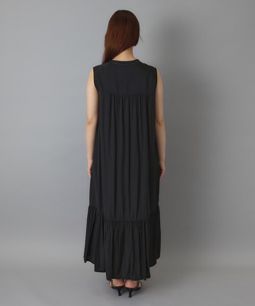 DRESSTERIOR（ドレステリア）の「【ウォッシャブル】ノースリーブギャザーヘムワンピース（ワンピース・レディース・ベージュ/ブラック・38）」の19枚目の写真