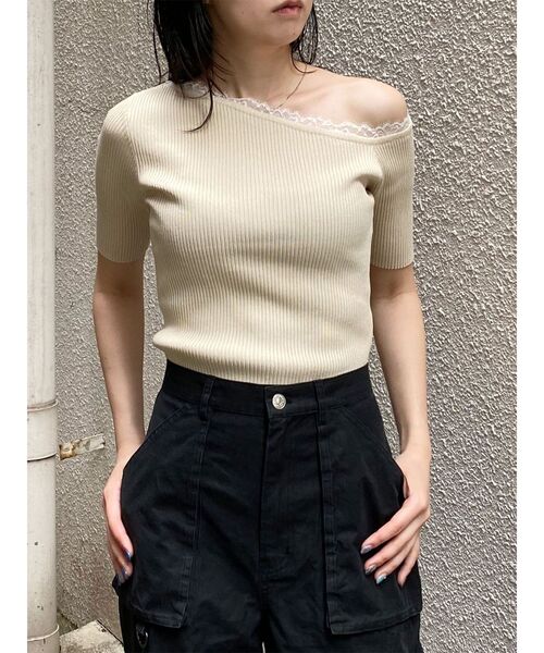 MURUA(ムルーア)の「レースドッキングワンショルダーニット(ニット/セーター・レディース・アイボリー/ボルドー/ブラック・FREE)」の4枚目の写真
