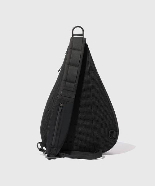 ADAM ET ROPE'（アダムエロペ）の「【BAICYCLON by Bagjack/バイシクロン】SINGLE STRAP BAG（トートバッグ・メンズ・ブラック・FREE）」の3枚目の写真