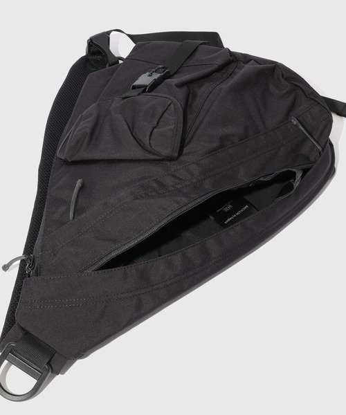 ADAM ET ROPE'（アダムエロペ）の「【BAICYCLON by Bagjack/バイシクロン】SINGLE STRAP BAG（トートバッグ・メンズ・ブラック・FREE）」の11枚目の写真