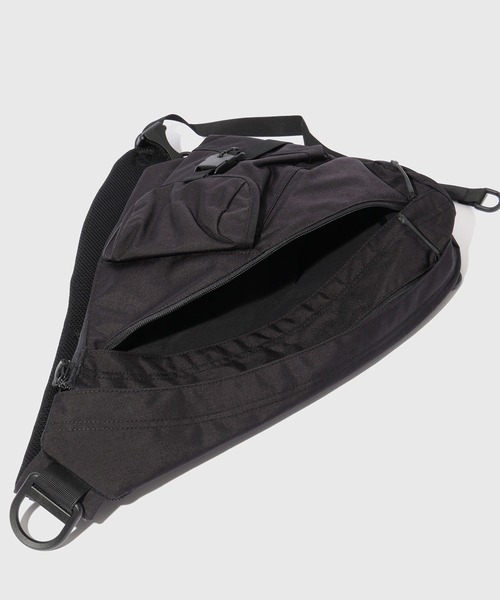 ADAM ET ROPE'（アダムエロペ）の「【BAICYCLON by Bagjack/バイシクロン】SINGLE STRAP BAG（トートバッグ・メンズ・ブラック・FREE）」の12枚目の写真