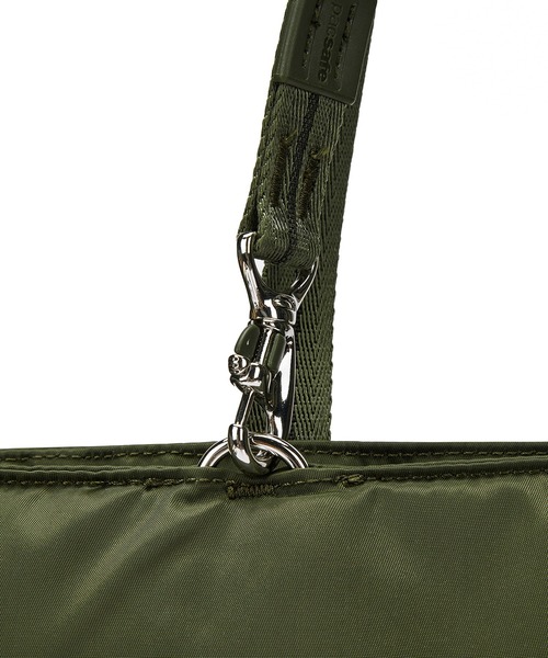 pacsafe(パックセーフ)の「pacsafe/パックセーフ W Carryall tote/キャリーオールトート(トートバッグ・レディース・オリーブ・FREE)」の8枚目の写真