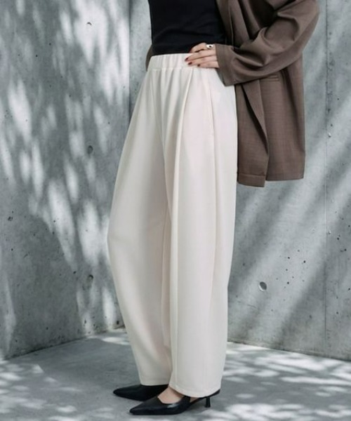 Soiunique（スワユニーク）の「カットジョーゼットゆったりテーパードパンツ［Soiunique］（その他パンツ・レディース・ダークネイビー/アイボリー/ブラック・LL/M/L）」の2枚目の写真