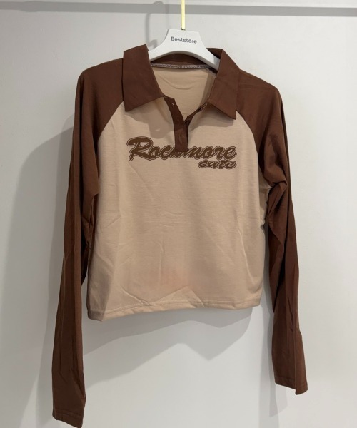 Beststore(ベストストア)の「「全3色」バイカラーロゴ入りロングスリーブポロシャツ レトロ 韓国ファッション(Tシャツ/カットソー・レディース・ブラック/ブラウン/グレー・FREE)」の22枚目の写真