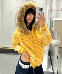 AsRiRe（アスリレイ）の「26aw 三色展開/ユニセックス スターボーダー柄フェイクファー付きニットジップパーカー（パーカー）」