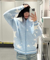 AsRiRe（アスリレイ）の「26aw 三色展開/ユニセックス スターボーダー柄フェイクファー付きニットジップパーカー（パーカー）」
