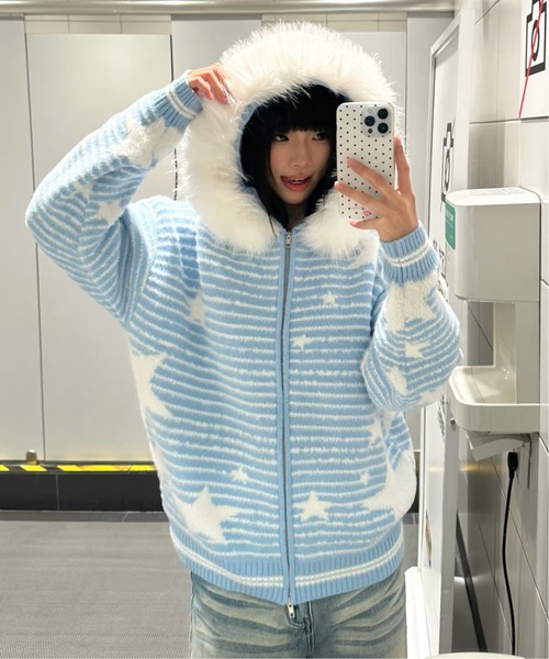 AsRiRe(アスリレイ)の「26aw 三色展開/ユニセックス スターボーダー柄フェイクファー付きニットジップパーカー(パーカー・レディース・ブルー/グレー/イエロー・M)」の5枚目の写真