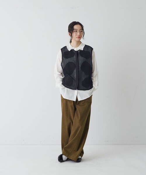 conges payes ADIEU TRISTESSE（コンジェ ペイエ アデュートリステス）の「刺繍モチーフベスト（ベスト・レディース・オフホワイト/ブラック・38）」の8枚目の写真
