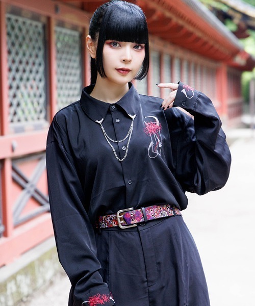 REZEN(リゼン)の「彼岸花×月刺繍シャツ(シャツ/ブラウス・メンズ・ライトグレー/ローズ/レッドパープル/ブルーパープル・MEDIUM/LARGE)」の4枚目の写真