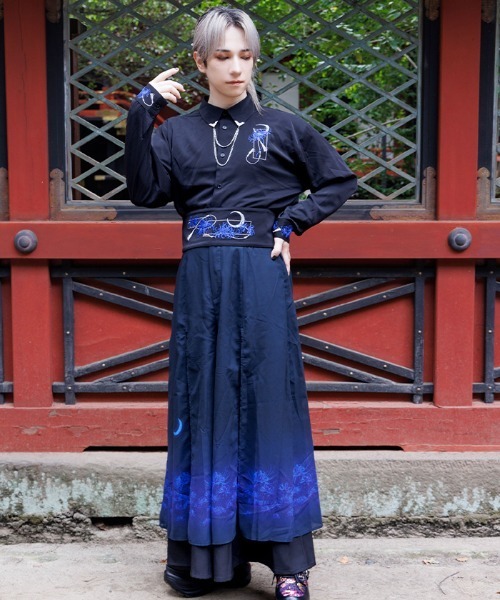 REZEN(リゼン)の「彼岸花×月刺繍シャツ(シャツ/ブラウス・メンズ・ライトグレー/ローズ/レッドパープル/ブルーパープル・MEDIUM/LARGE)」の10枚目の写真