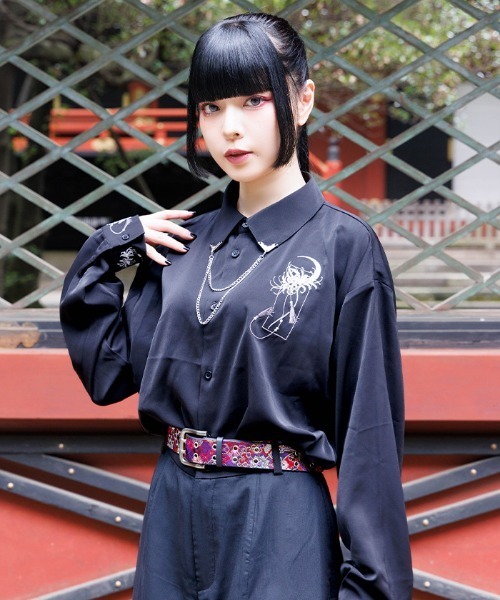 REZEN(リゼン)の「彼岸花×月刺繍シャツ(シャツ/ブラウス・メンズ・ライトグレー/ローズ/レッドパープル/ブルーパープル・MEDIUM/LARGE)」の13枚目の写真