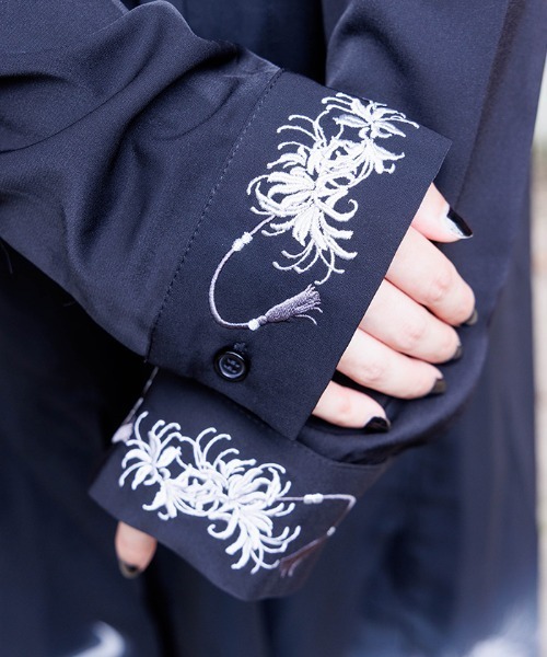 REZEN(リゼン)の「彼岸花×月刺繍シャツ(シャツ/ブラウス・メンズ・ライトグレー/ローズ/レッドパープル/ブルーパープル・MEDIUM/LARGE)」の15枚目の写真