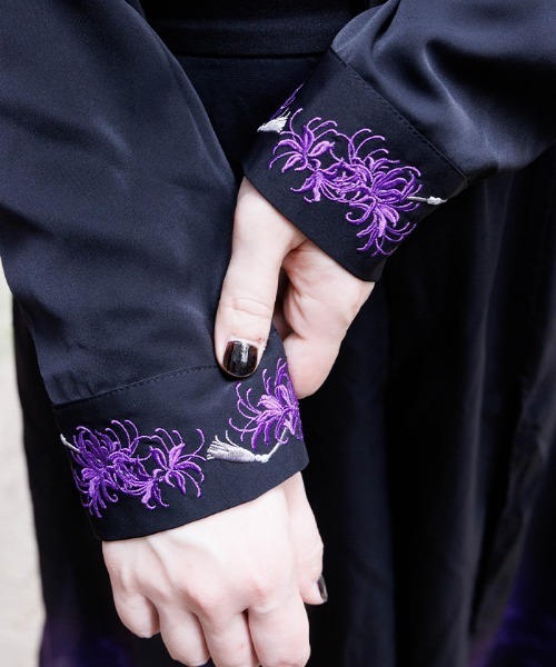 REZEN(リゼン)の「彼岸花×月刺繍シャツ(シャツ/ブラウス・メンズ・ライトグレー/ローズ/レッドパープル/ブルーパープル・MEDIUM/LARGE)」の20枚目の写真
