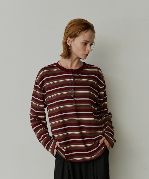 uchi.(ウチ)の「マルチボーダーヘンリーネックロングTシャツ(Tシャツ/カットソー・レディース・ネイビー/ワインレッド・FREE)」の13枚目の写真