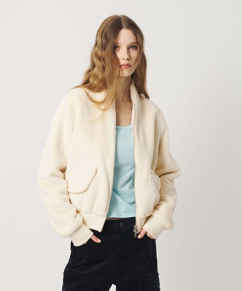 ATTISESSION(アティセッション)の「<ATTISESSION>フラッフィー ショートブルゾン(ブルゾン・レディース・ブラック/オフホワイト・38/36)」の4枚目の写真