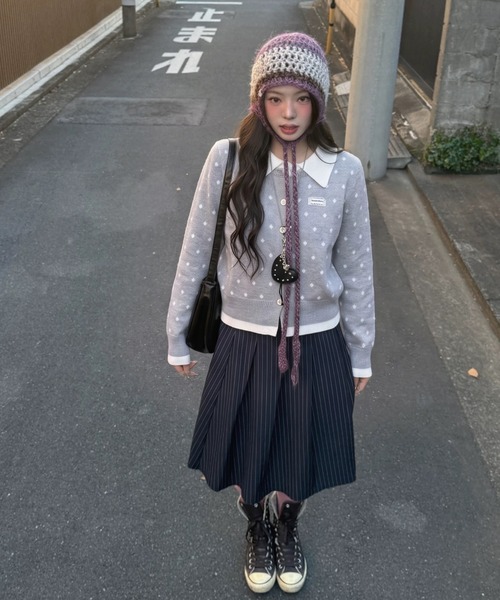 AVYL(アヴィル)の「レイヤード風ドット柄ニットカーディガン(カーディガン/ボレロ・レディース・ブラック/グレー・M)」の16枚目の写真