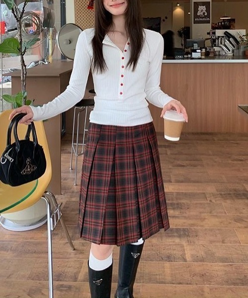 SHERU(シェル)の「チェック柄ミディ丈プリーツスカート レイヤードスタイル(スカート・レディース・ワインレッド・M)」の9枚目の写真