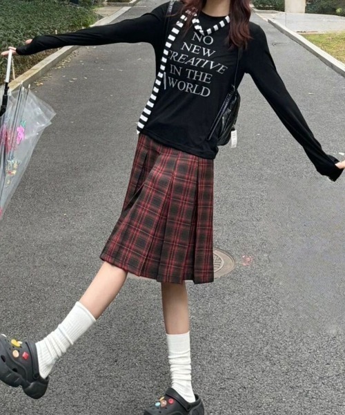 SHERU(シェル)の「チェック柄ミディ丈プリーツスカート レイヤードスタイル(スカート・レディース・ワインレッド・M)」の12枚目の写真
