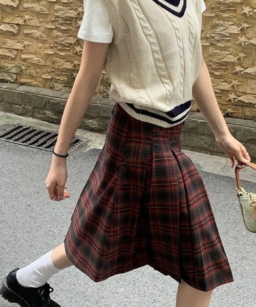 SHERU(シェル)の「チェック柄ミディ丈プリーツスカート レイヤードスタイル(スカート・レディース・ワインレッド・M)」の18枚目の写真