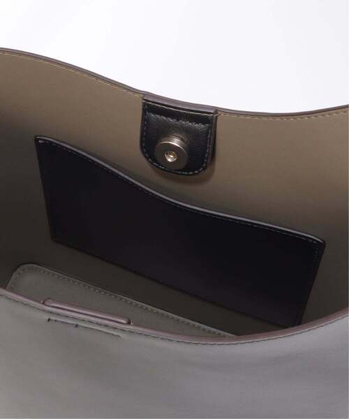 notch.(ノッチ)の「Na. by Nananoel(ナナノエル)ASYMMETRY ONESHOULDER BAG(トートバッグ・レディース・ブラック/ブラウン・ONESIZE)」の8枚目の写真