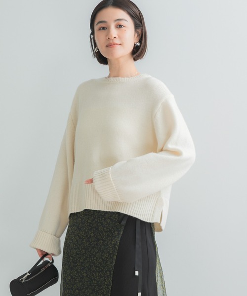 URBAN RESEARCH ROSSO WOMEN(アーバンリサーチ ロッソ)の「『WEB/一部店舗限定』エクストラファインサイドスリットニット(ニット/セーター・レディース・ブルー系その他/オフホワイト/ライトグレー/チャコールグレー/ピンク・FREE)」の1枚目の写真