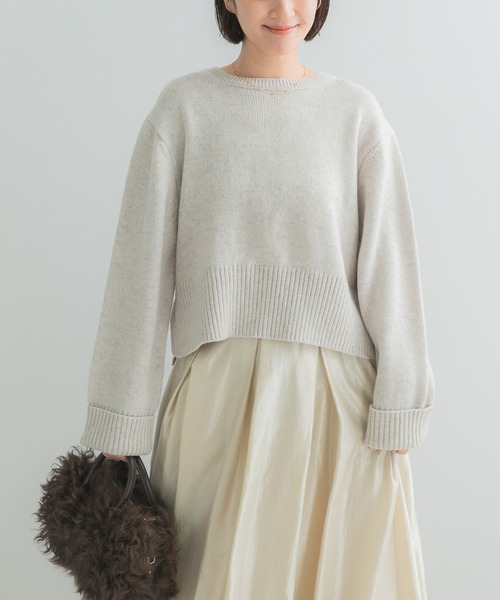URBAN RESEARCH ROSSO WOMEN(アーバンリサーチ ロッソ)の「『WEB/一部店舗限定』エクストラファインサイドスリットニット(ニット/セーター・レディース・ブルー系その他/オフホワイト/ライトグレー/チャコールグレー/ピンク・FREE)」の3枚目の写真