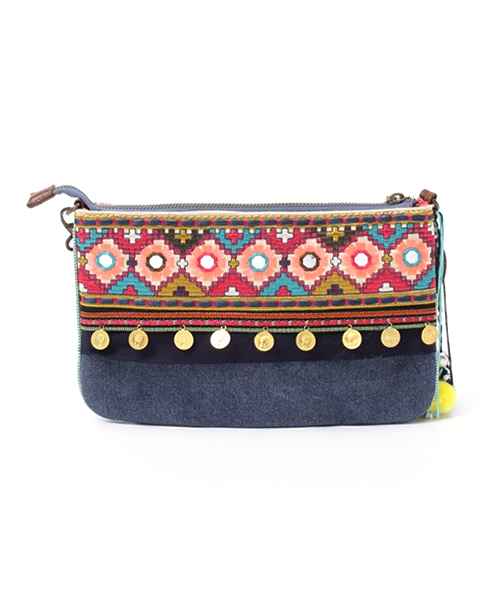 Desigual（デシグアル）の「[Desigual/デシグアル]貝殻付きカラフルショルダーバッグ（ショルダーバッグ・レディース・レッド系その他・ONE SIZE）」の2枚目の写真