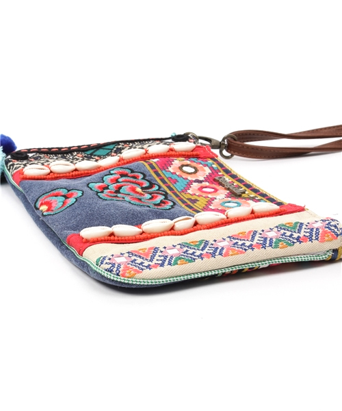 Desigual（デシグアル）の「[Desigual/デシグアル]貝殻付きカラフルショルダーバッグ（ショルダーバッグ・レディース・レッド系その他・ONE SIZE）」の3枚目の写真