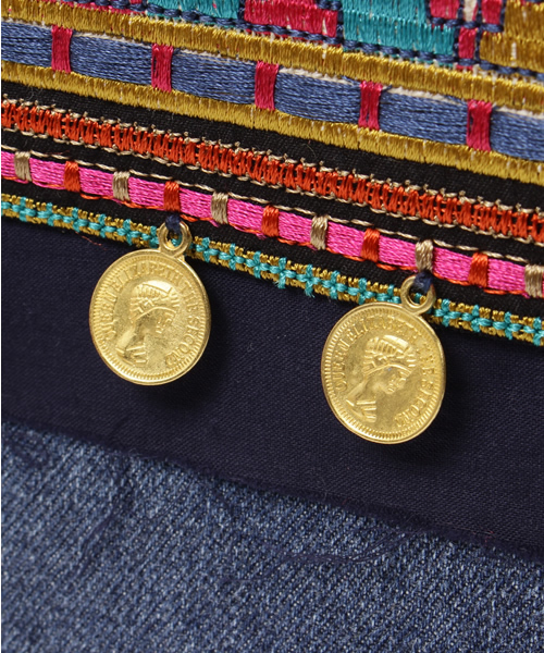 Desigual（デシグアル）の「[Desigual/デシグアル]貝殻付きカラフルショルダーバッグ（ショルダーバッグ・レディース・レッド系その他・ONE SIZE）」の7枚目の写真