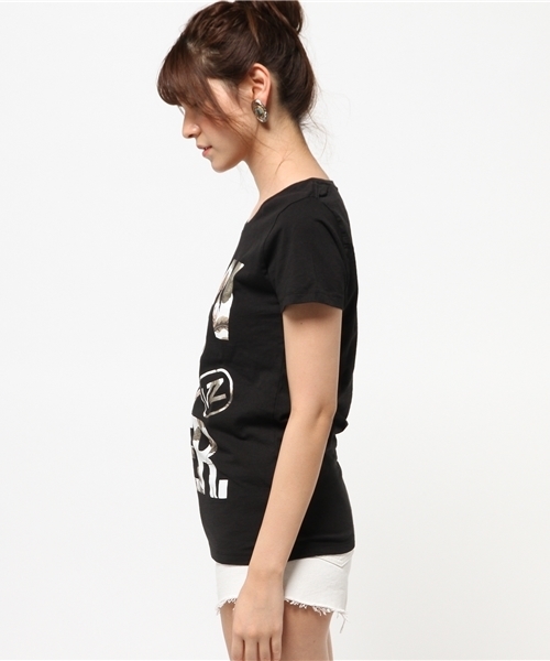 VONZIPPER（ボンジッパー）の「VONZIPPER レディース SLUSH PUPPY LOGO Ｔシャツ（Tシャツ/カットソー・レディース・ブラック/ホワイト/ブルー・LARGE/MEDIUM）」の4枚目の写真