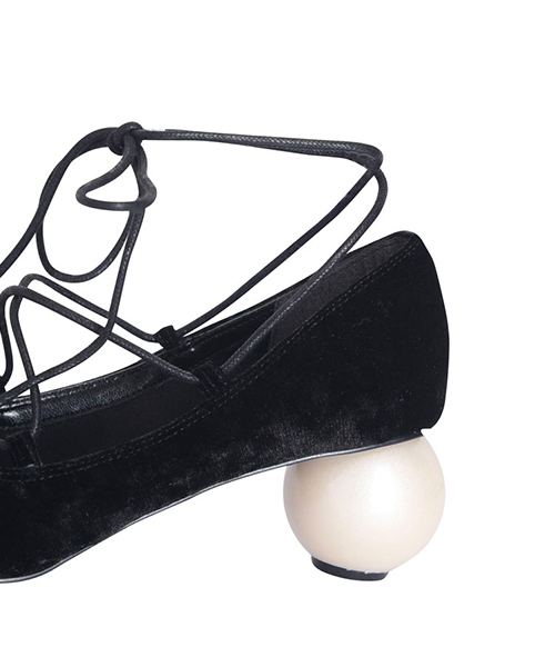 merry jenny（メリージェニー）の「レースアップパンプス（パンプス・レディース・ブラック/オフホワイト/マルチ・SMALL/LARGE/MEDIUM）」の9枚目の写真