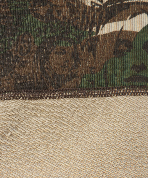 HYSTERIC GLAMOUR(ヒステリックグラマー)の「ROCK IN THE WOODLAND総柄 SW(スウェット・メンズ・グリーン系カモフラージュ・SMALL/MEDIUM/LARGE)」の10枚目の写真