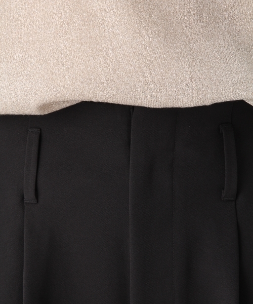 A part by（アパートバイ）の「P/PUワイドパンツ  766354（その他パンツ・レディース・グリーン/ブラック/オフホワイト/ブラック系その他・MEDIUM/LARGE）」の7枚目の写真