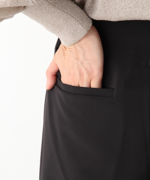 A part by（アパートバイ）の「P/PUワイドパンツ  766354（その他パンツ・レディース・グリーン/ブラック/オフホワイト/ブラック系その他・MEDIUM/LARGE）」の10枚目の写真