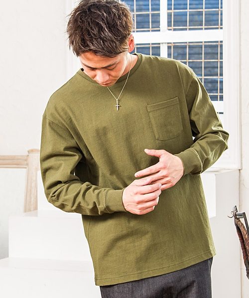 CavariA（キャバリア）の「『CavariA/キャバリア』USAコットンビッグシルエットクルーネック長袖Tシャツ（Tシャツ/カットソー・メンズ・パープル/ブラック/ホワイト/テラコッタ/ワイン/ブルー系その他/ブラック×ホワイト/サックスブルー/ピンク/カーキ/グレー/ネイビー/オレンジ/ベージュ/イエロー/ラベンダー/クリーム/ミント/ダークベージュ・M/L）」の10枚目の写真