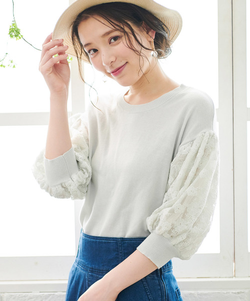 ROPE' PICNIC（ロペピクニック）の「【WEB限定】袖レース重ねプルオーバー（ニット/セーター・レディース・ホワイト/ライトグレー/ネイビー・38）」の2枚目の写真